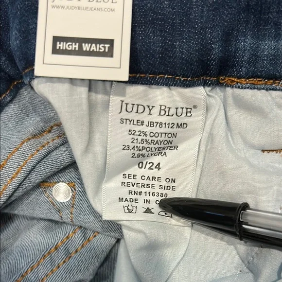 Judy Blue Skinny Capri Jeans 0/24 NWT - Picture 5 of 5